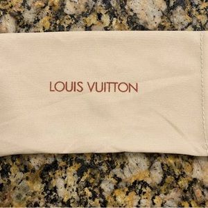 Louis Vuitton Sunglass & Eyeglass Pouch & cleaning cloth